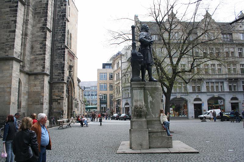 a - Leipzig (5).JPG - Visite de Leipzig - statue de Jean-Sébastien Bach.